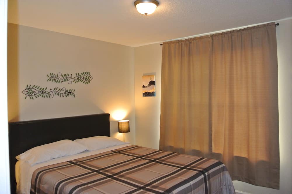 Photo of Bedroom in Tall Timbers - Brechtel