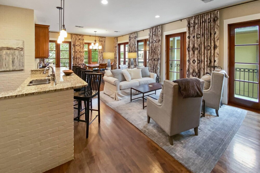 Photo of Others in Baytowne Wharf