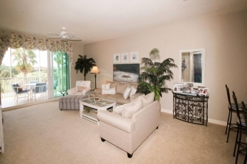 Photo of Livingroom in Rotonda West