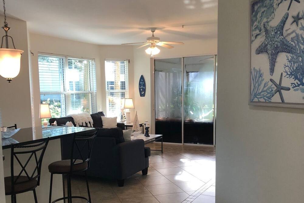Photo of Livingroom in Tropical Cove