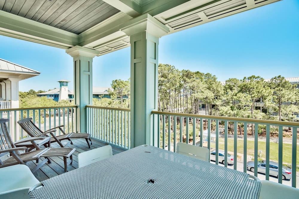 Photo of Patio Balcony in Beach District