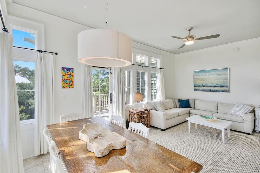 Photo of Livingroom in Beach District