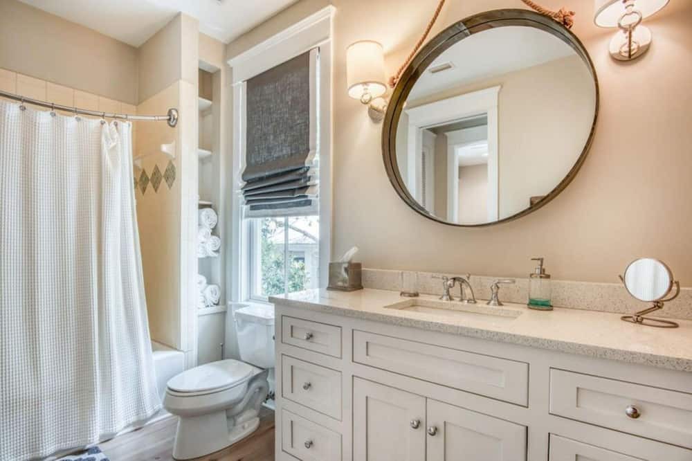 Photo of Bathroom in Watercolor