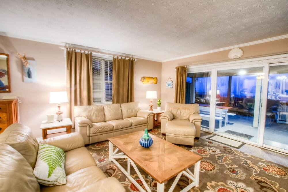 Photo of Others in Laguna Beach Estates