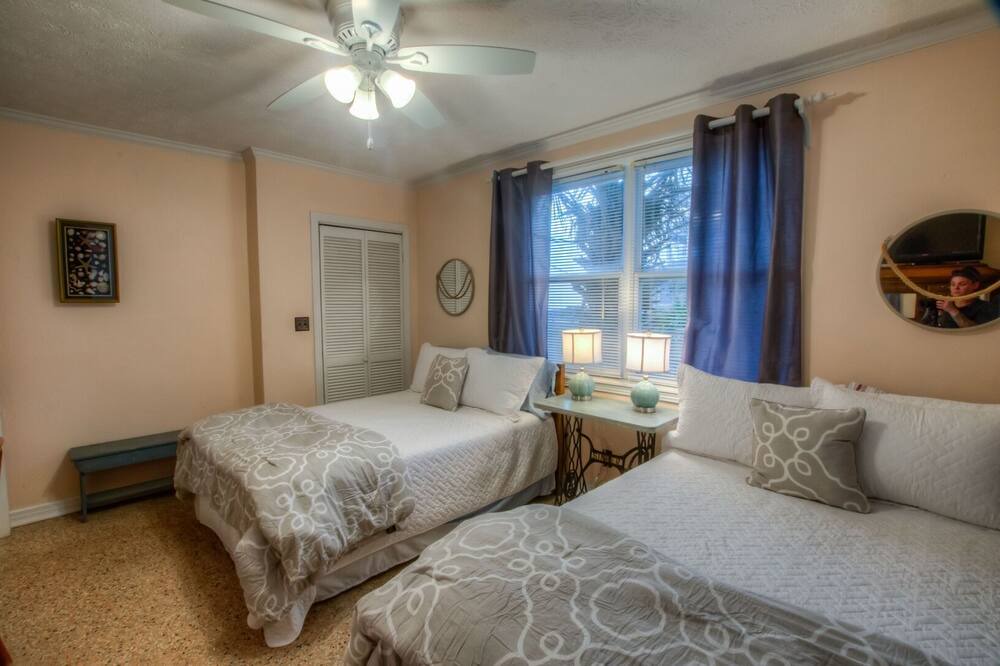Photo of Others in Laguna Beach Estates