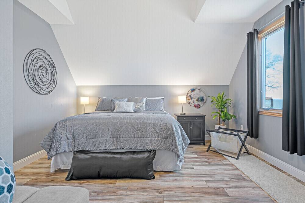 Photo of Bedroom in Cedar Creek Reservoir