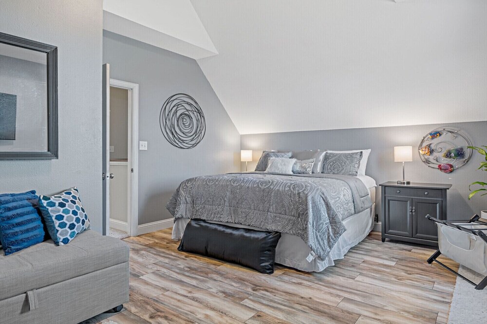Photo of Bedroom in Cedar Creek Reservoir