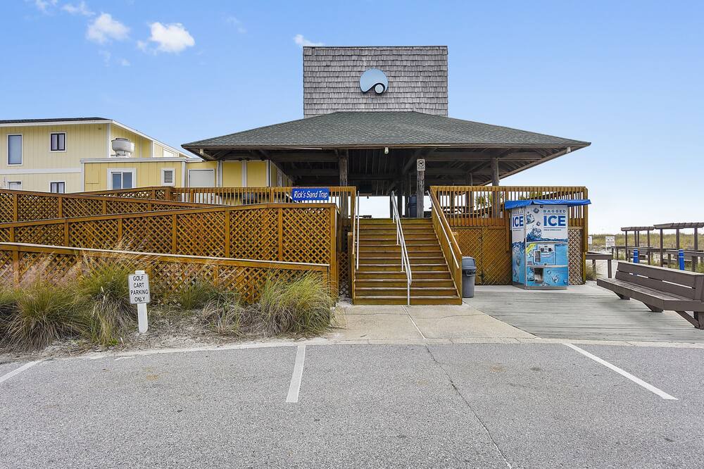 Photo of Others in Holiday Isle