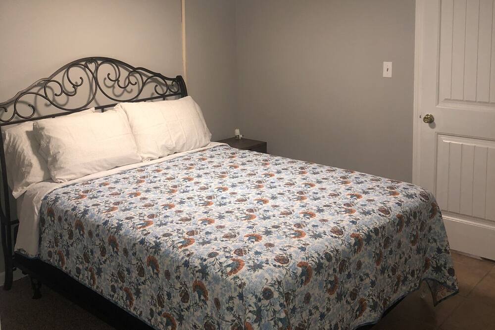 Photo of Bedroom in Fairgrounds