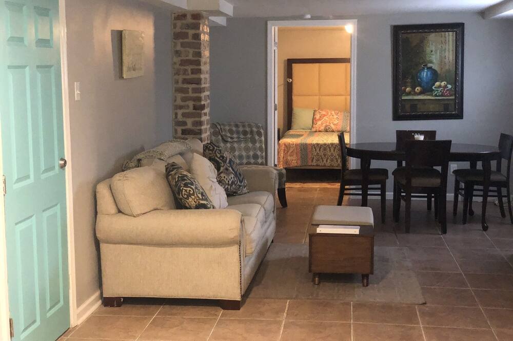Photo of Livingroom in Fairgrounds