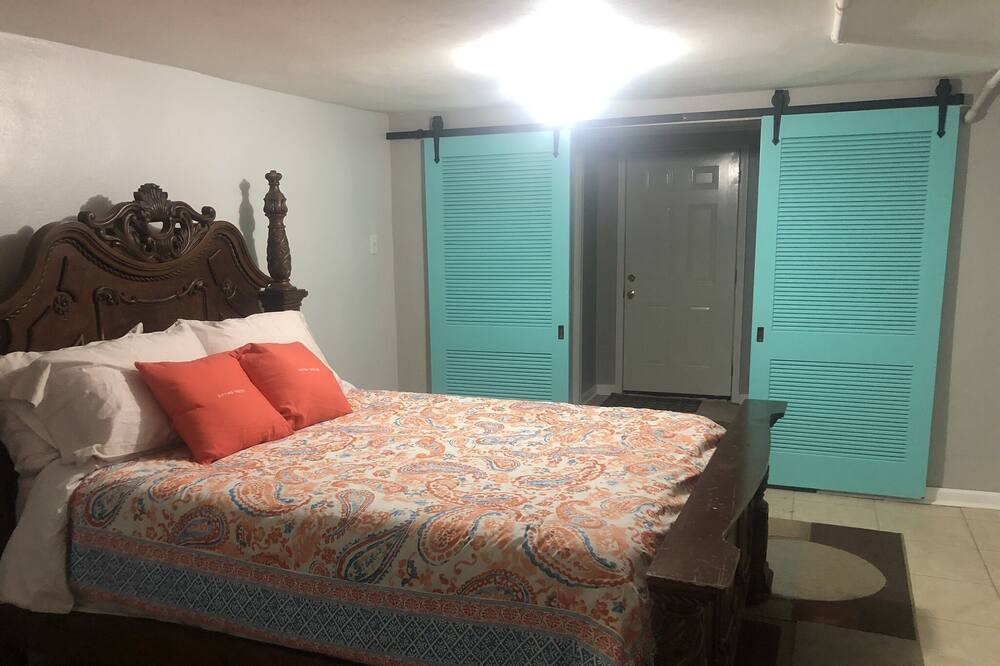 Photo of Bedroom in Fairgrounds