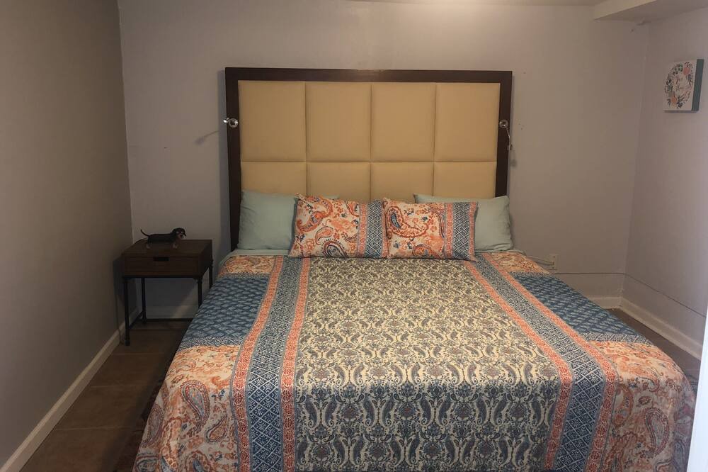 Photo of Bedroom in Fairgrounds