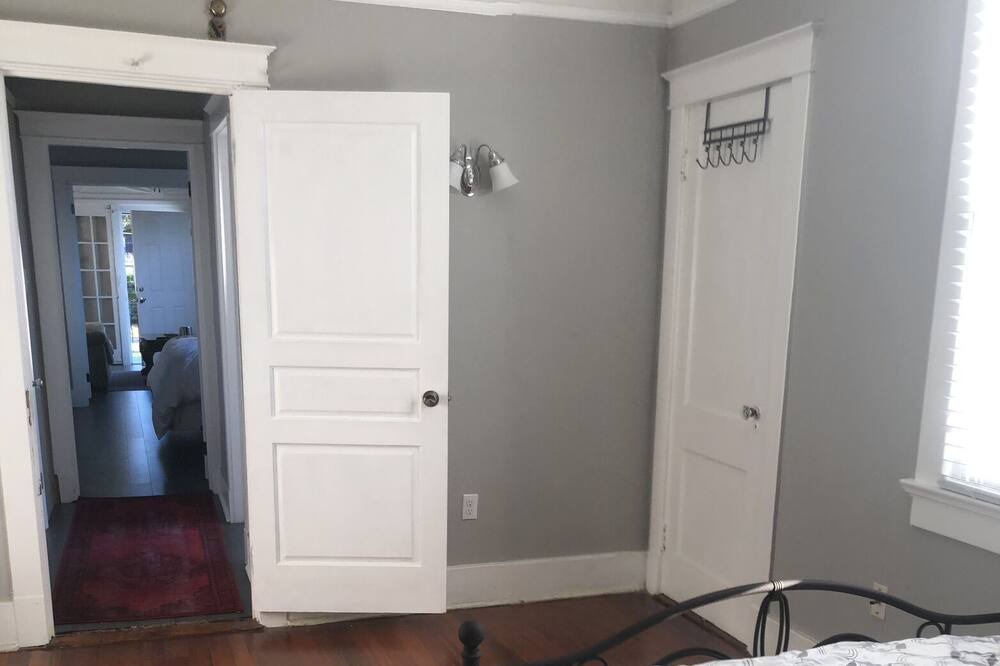 Photo of Bedroom in Fairgrounds