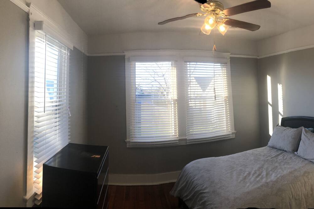 Photo of Bedroom in Fairgrounds