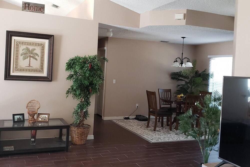 Photo of Livingroom in Port Malabar