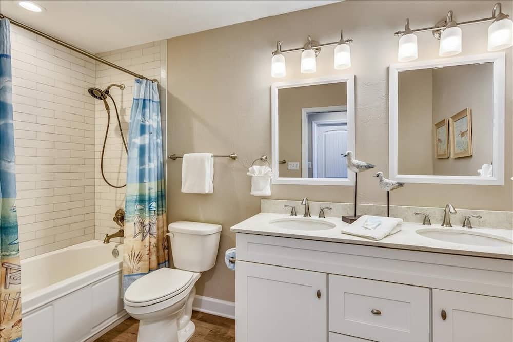 Photo of Bathroom in East End