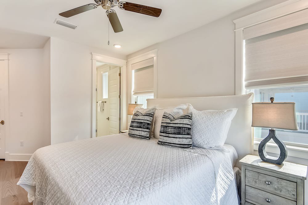 Photo of Bedroom in Santa Rosa Beach