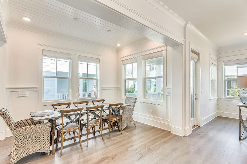 Photo of Livingroom in Santa Rosa Beach
