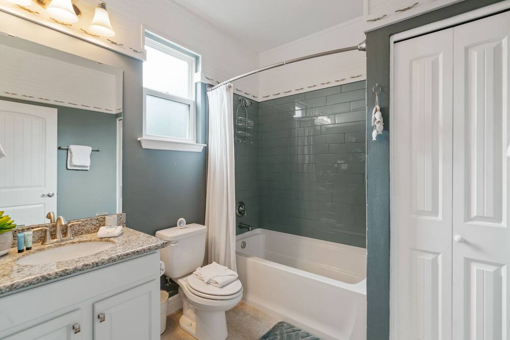 Photo of Bathroom in West Panama City Beach