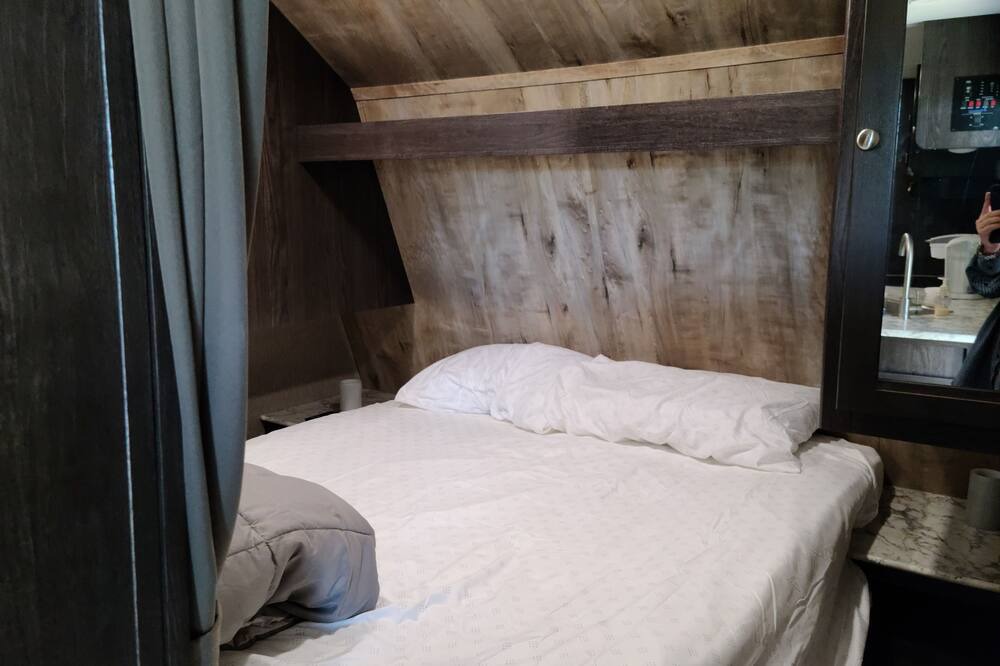 Photo of Bedroom in Port Bolivar