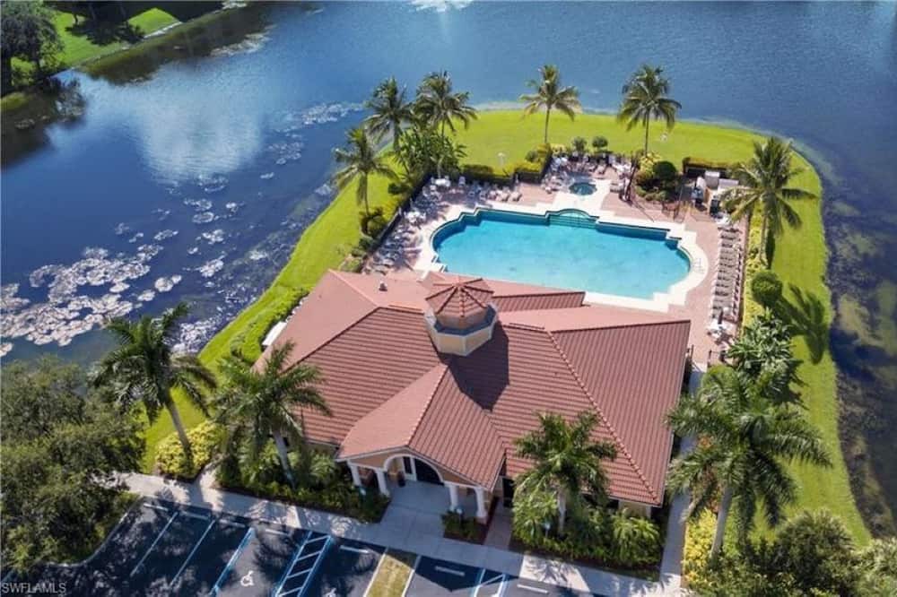 Photo of Outdoor in Estero