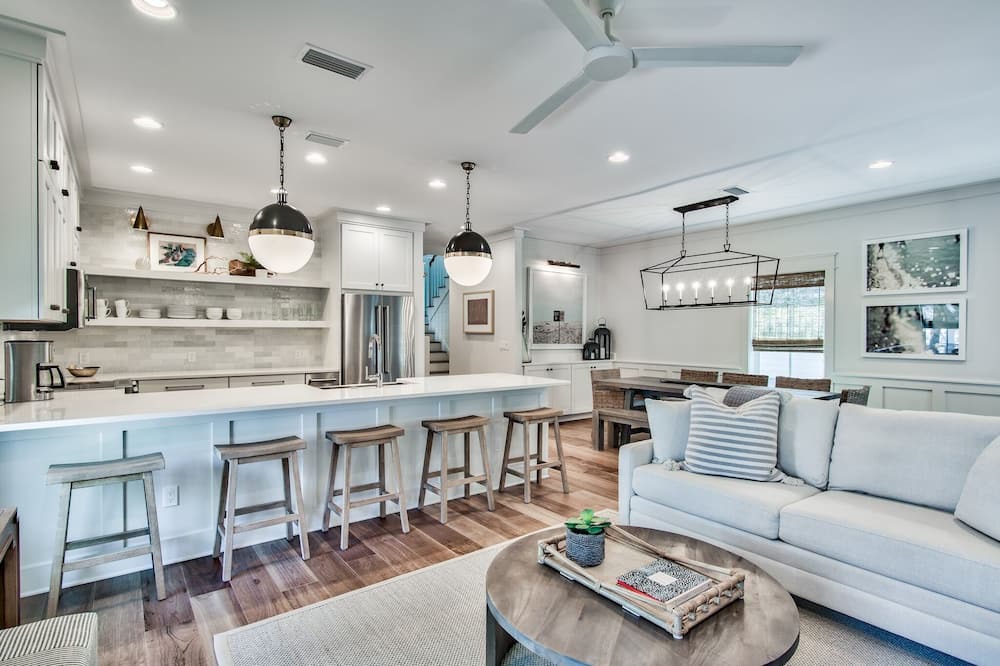 Photo of Kitchen in White's Gulfview