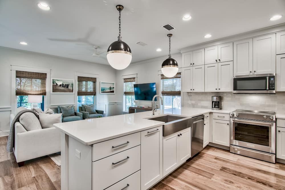 Photo of Kitchen in White's Gulfview