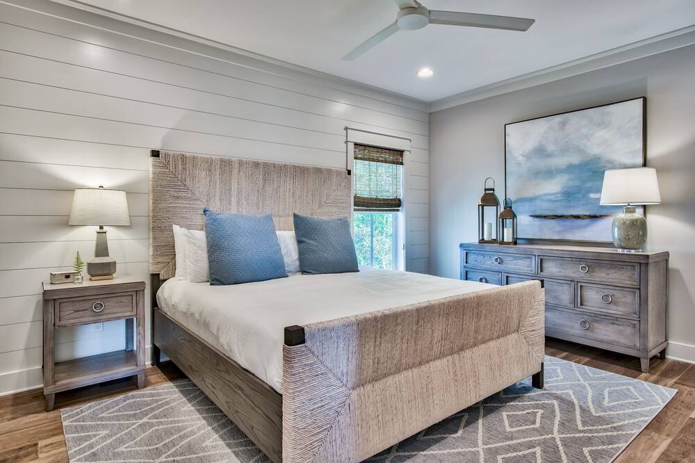 Photo of Bedroom in White's Gulfview