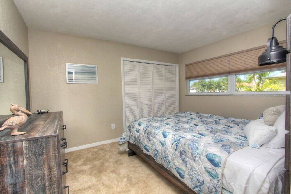 Photo of Bedroom in Tierra Verde