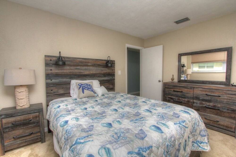 Photo of Bedroom in Tierra Verde