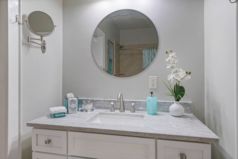 Photo of Bathroom in Santa Rosa Beach
