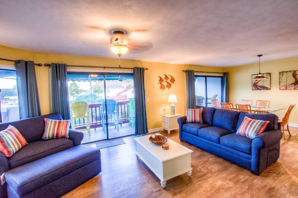 Photo of Livingroom in Gulf Lagoon Beach