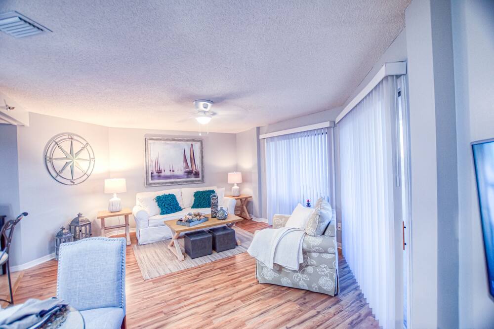 Photo of Livingroom in Gulf Lagoon Beach
