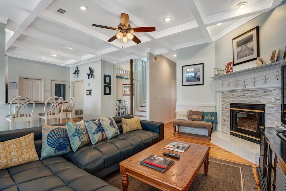 Photo of Outdoor in Crystal Shores