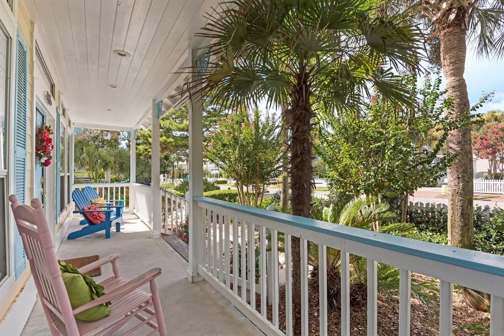 Photo of Outdoor in Crystal Shores