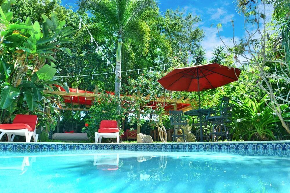 Photo of Outdoor in Flagler Village