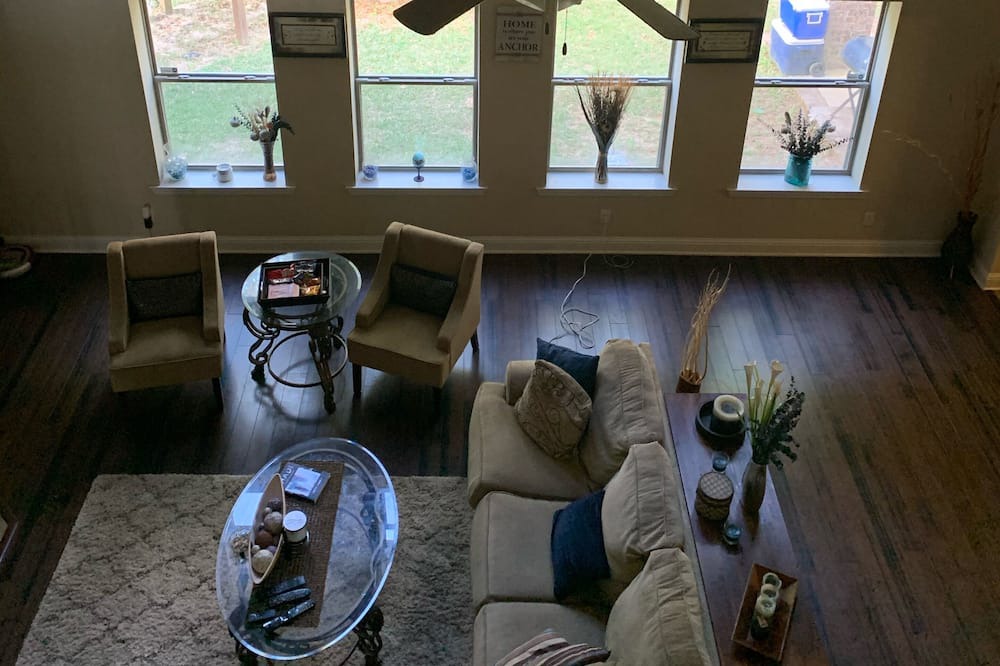 Photo of Livingroom in Mobile