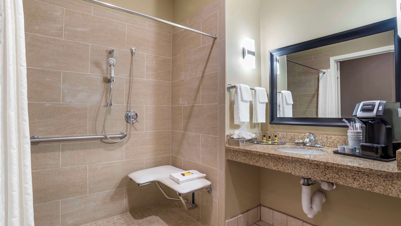 Photo of Bathroom in Chalmette