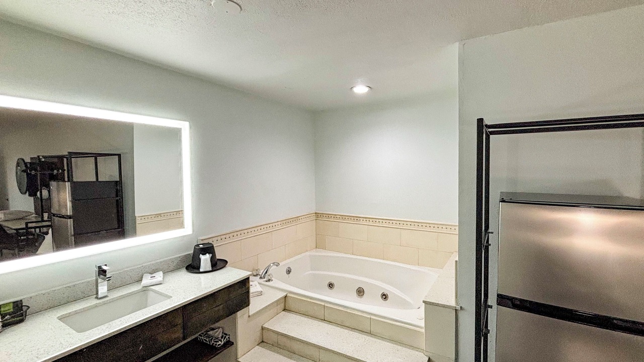 Photo of Bathroom in Pearl