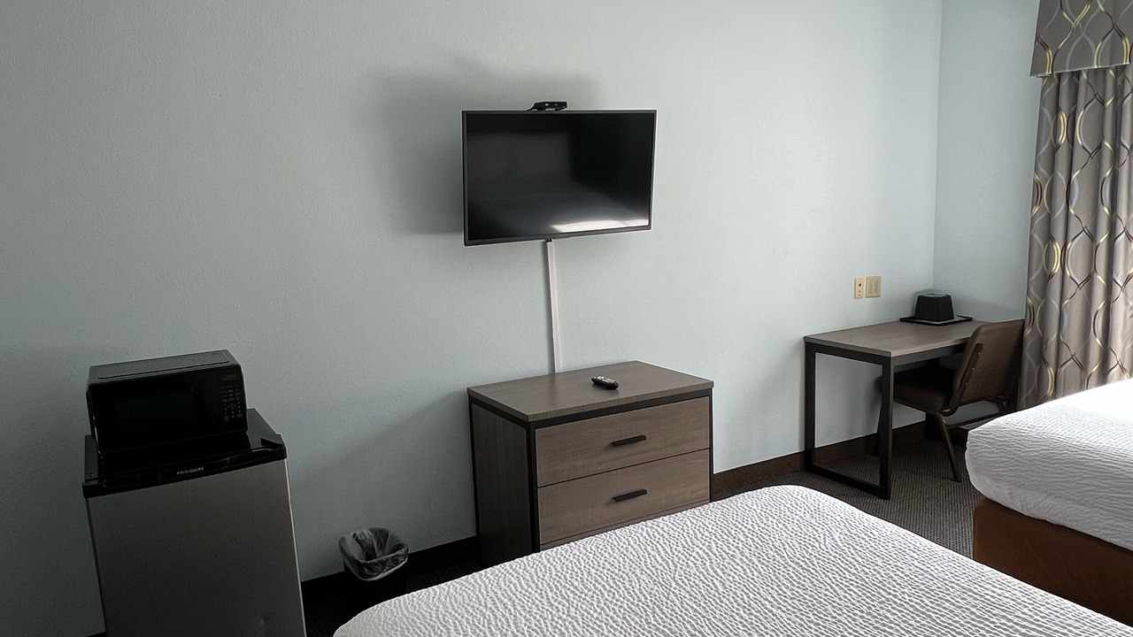 Photo of Bedroom in Sulphur
