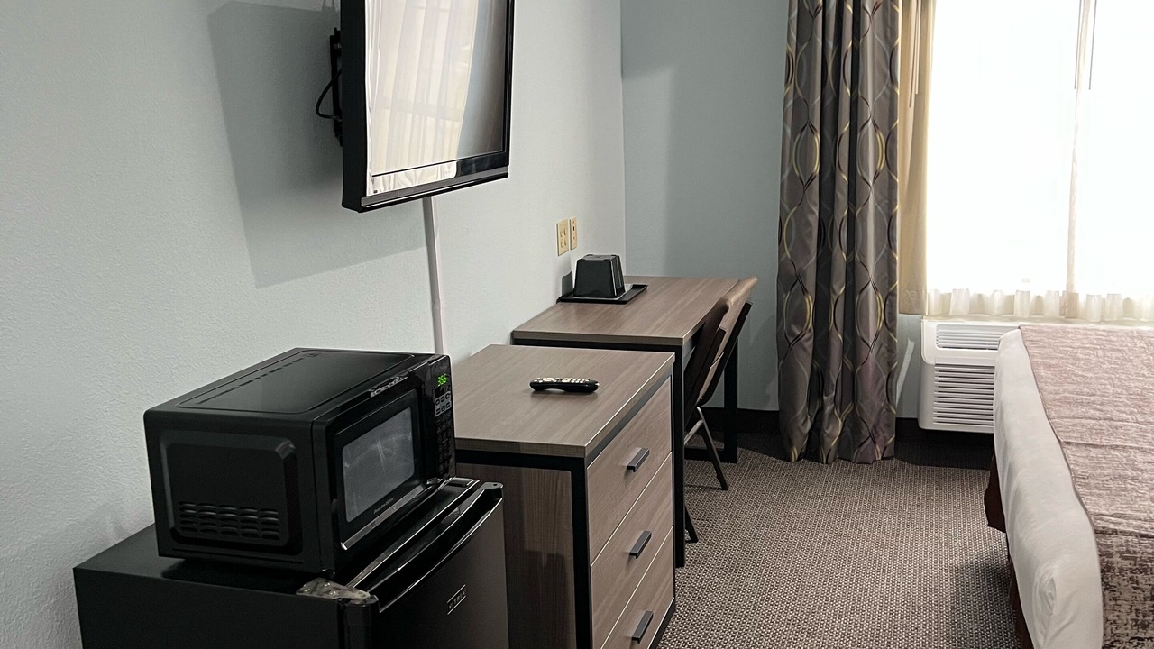 Photo of Bedroom in Sulphur