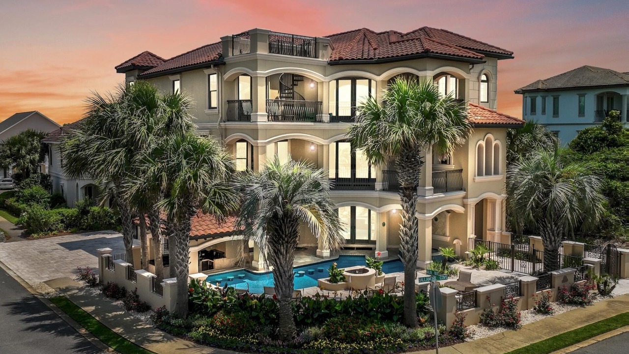 Photo of Outdoor in Avalon Beach Estates