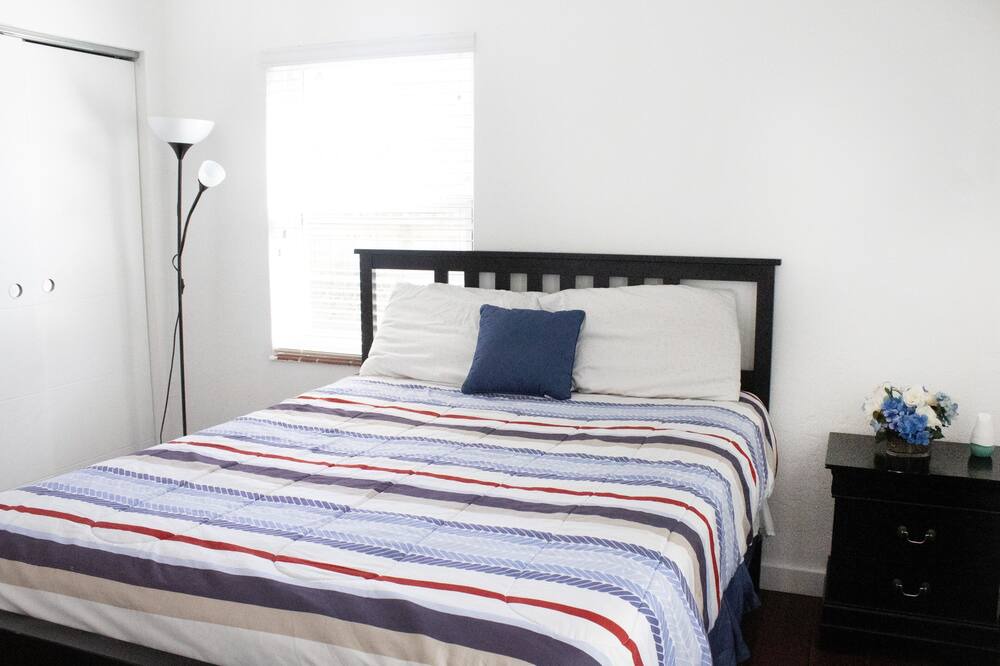 Photo of Bedroom in Seybold