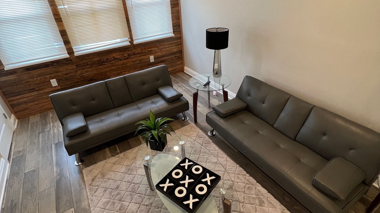 Photo of Livingroom in Dixon