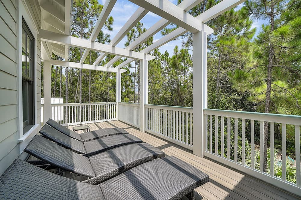 Photo of Patio Balcony in Forest District