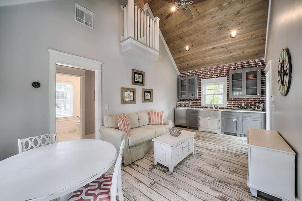 Photo of Livingroom in Forest District