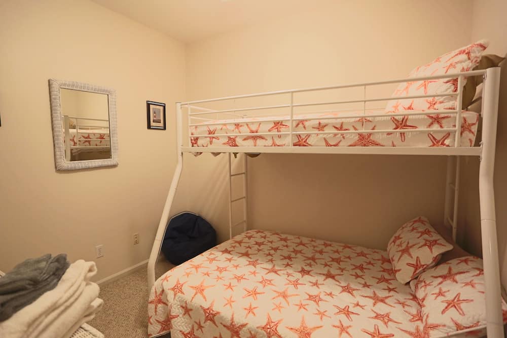 Photo of Bedroom in Mexico Beach