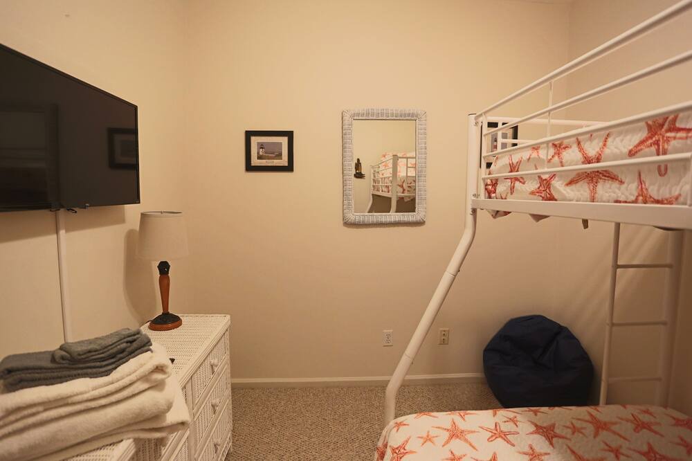 Photo of Bedroom in Mexico Beach