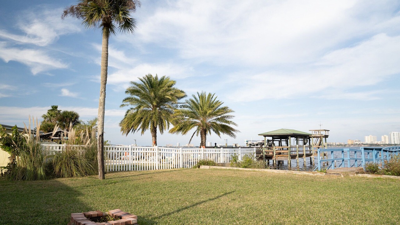 Photo of Outdoor in South Daytona