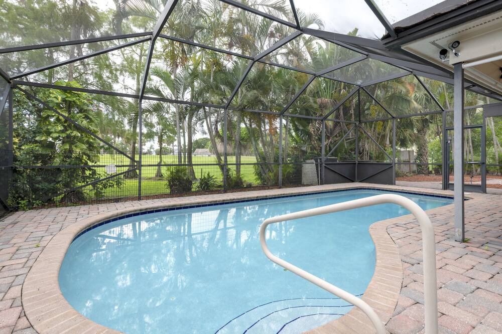 Photo of Outdoor in Riviera Beach